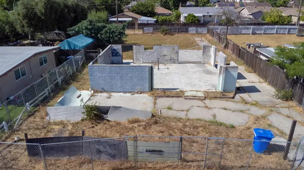 a picture of houses with outdoor space