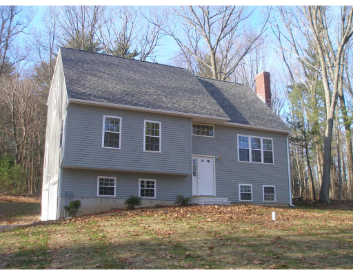 5 Roberts Road Dudley, MA 01571 - Photo 1 of 13 Gallery Image 1