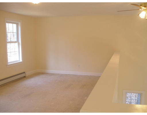 5 Roberts Road Dudley, MA 01571 - Photo 11 of 13 Gallery Image 11