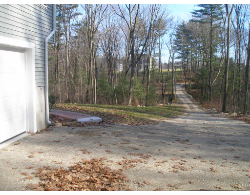 5 Roberts Road Dudley, MA 01571 - Photo 3 of 13 Gallery Image 3
