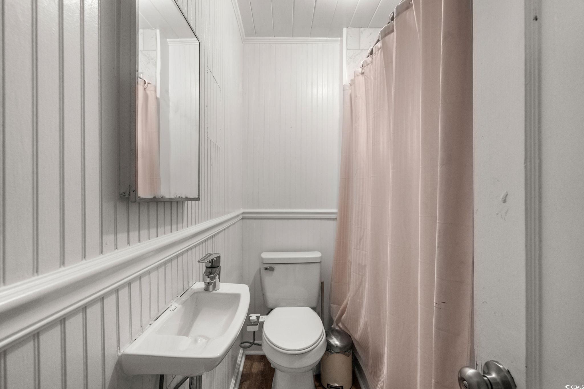 2475 Beverly Road Conway, SC 29527 - Photo 21 of 34 Bathroom with toilet and shower / bath combo with shower curtain