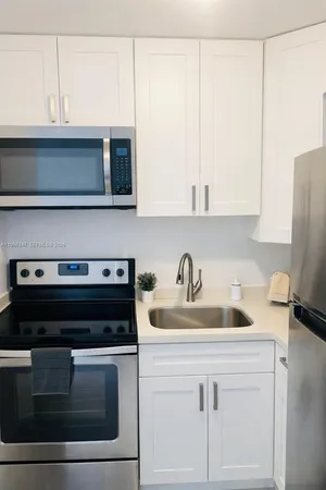 $2,050 | 7904 West Drive, Unit 109, North Bay Village, FL 33141