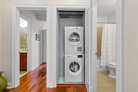 $925,000 | 123 Liberty View Dr., Unit 308(E), Jersey City, NJ 07302