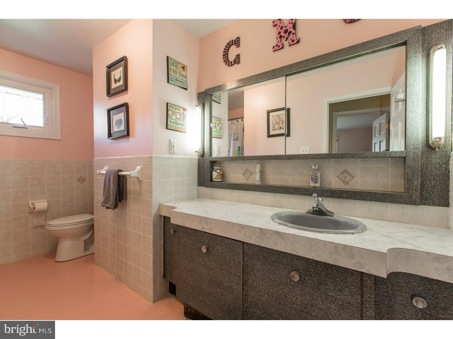 1004 Beverly Road Jenkintown, PA 19046 - Photo 19 of 25 Bathroom