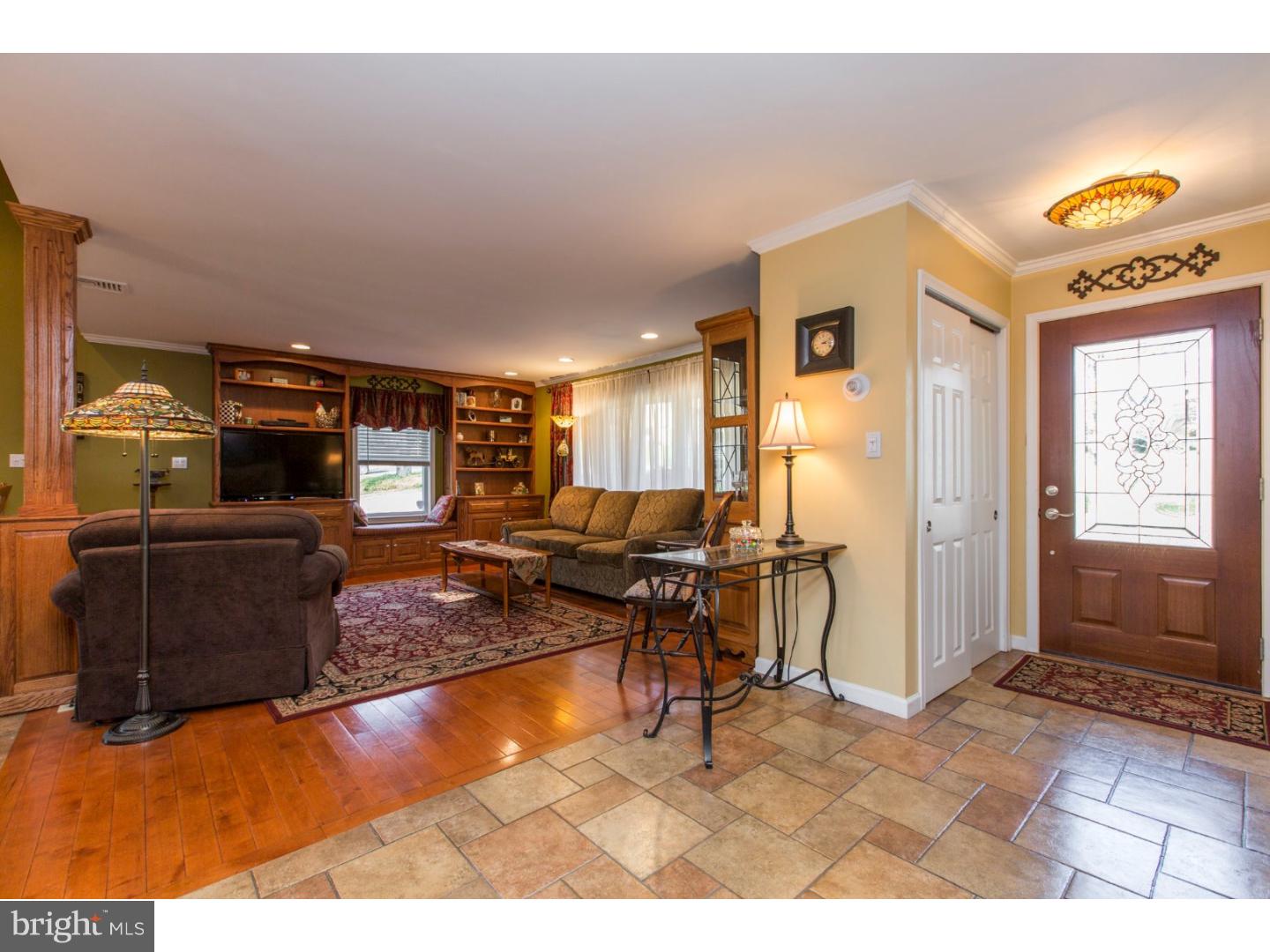 1004 Beverly Road Jenkintown, PA 19046 - Photo 6 of 25 Foyer