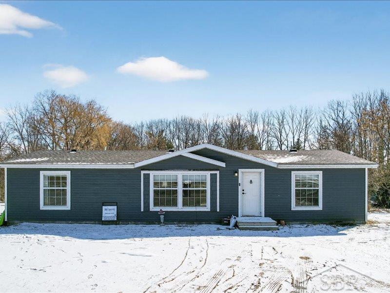 3413 Arenac State Road Standish, MI 48658 - Photo 3 of 40