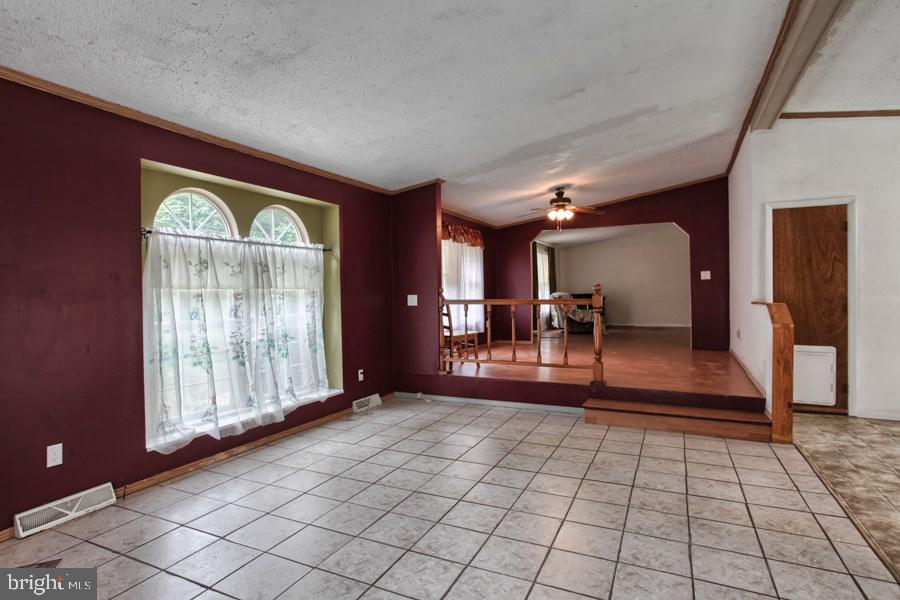 7506 Spring Road New Bloomfield, PA 17068 - Photo 4 of 23 Gallery Image 4