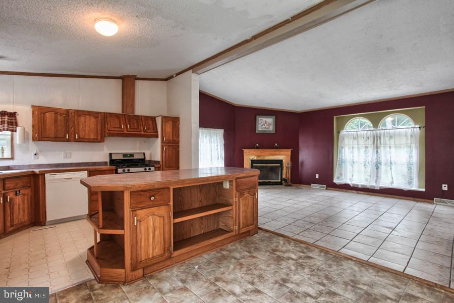 7506 Spring Road New Bloomfield, PA 17068 - Photo 7 of 23 Gallery Image 7