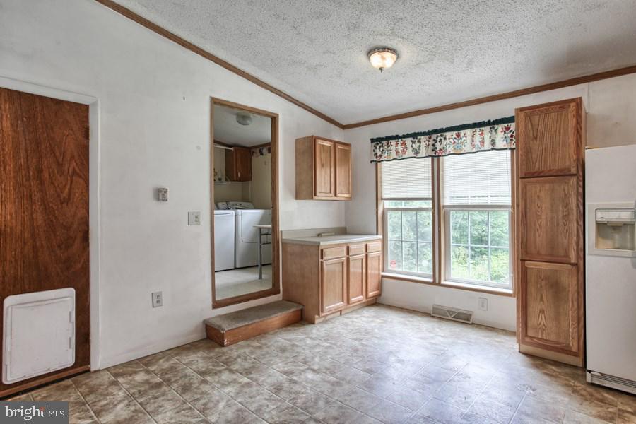 7506 Spring Road New Bloomfield, PA 17068 - Photo 9 of 23 Gallery Image 9
