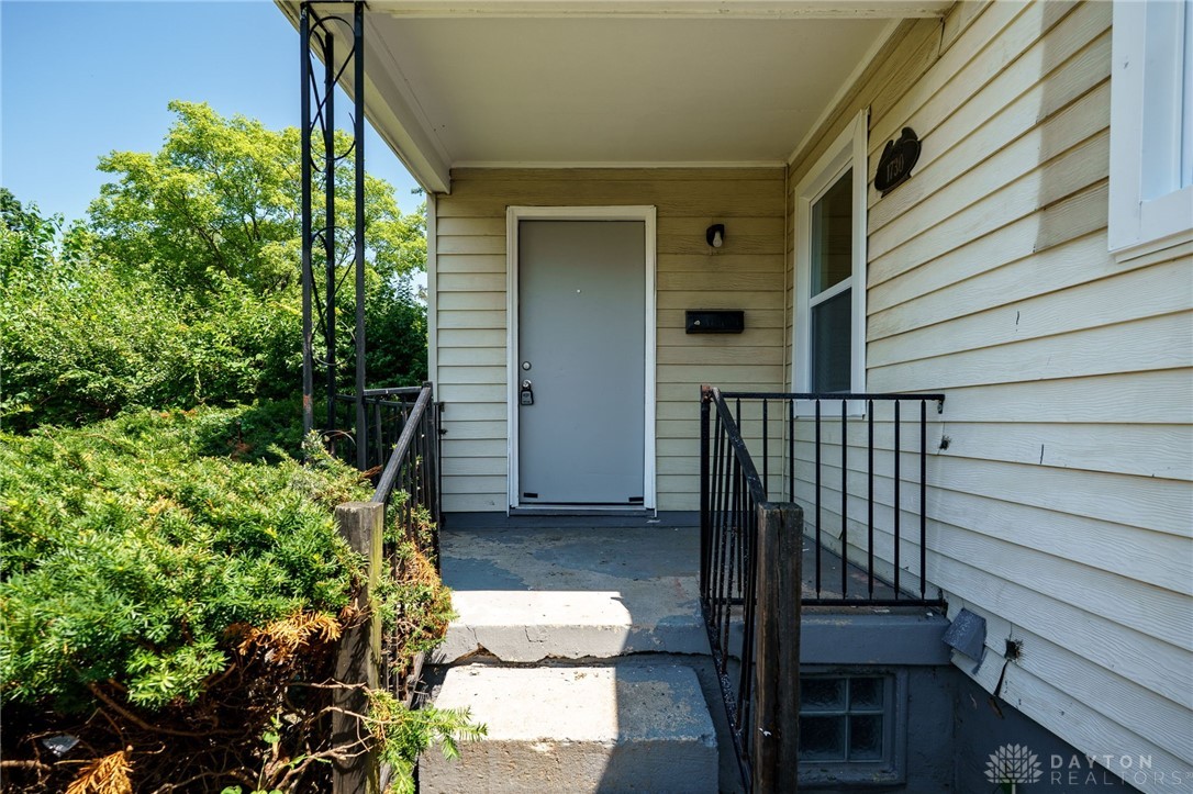 1730 Wesleyan Road Dayton, OH 45406 - Photo 4 of 39 Gallery Image 4