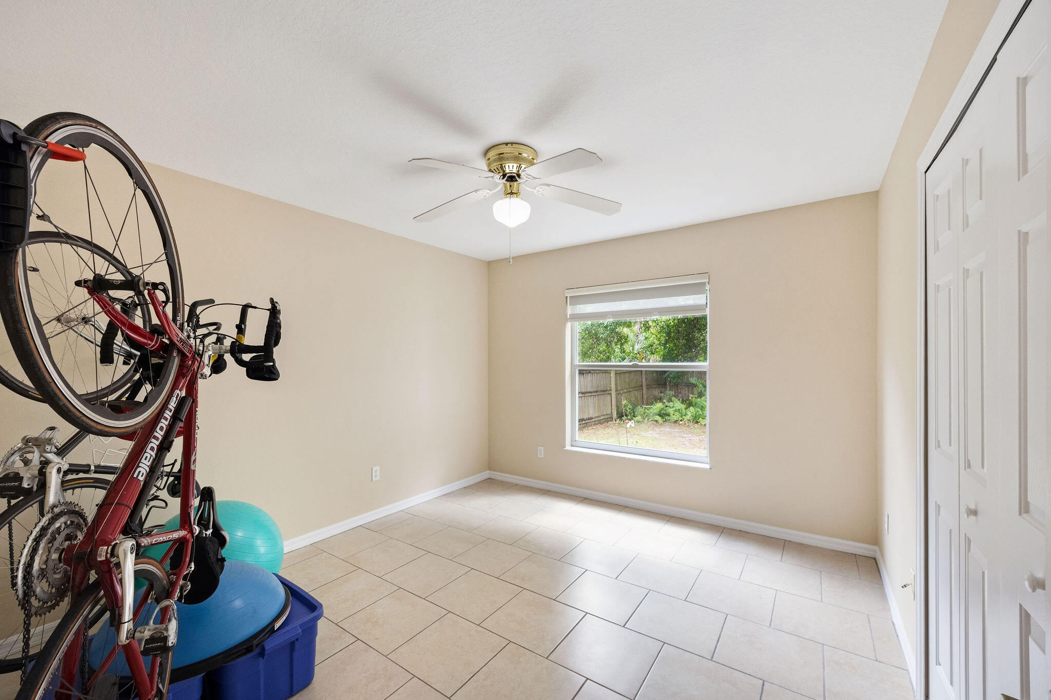 720 Bayfront Terrace Sebastian, FL 32958 - Photo 24 of 33 a view of a livingroom with gym equipment