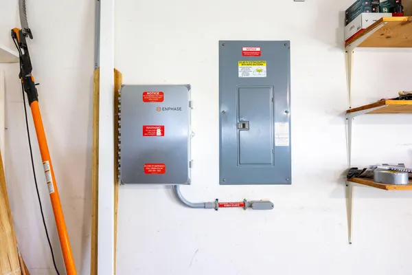 a view of utility room