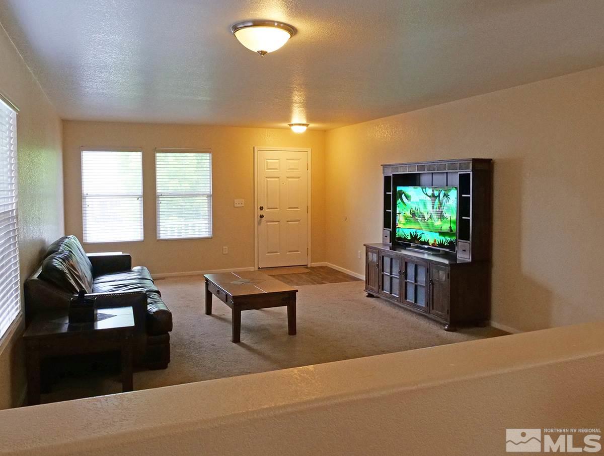 9543 Autumn Leaf Way Reno, NV 89506 - Photo 4 of 16 Photo 4