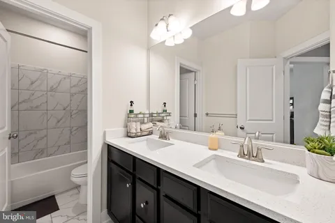 $695,000 | 135 Klee Alley, Silver Spring, MD 20906