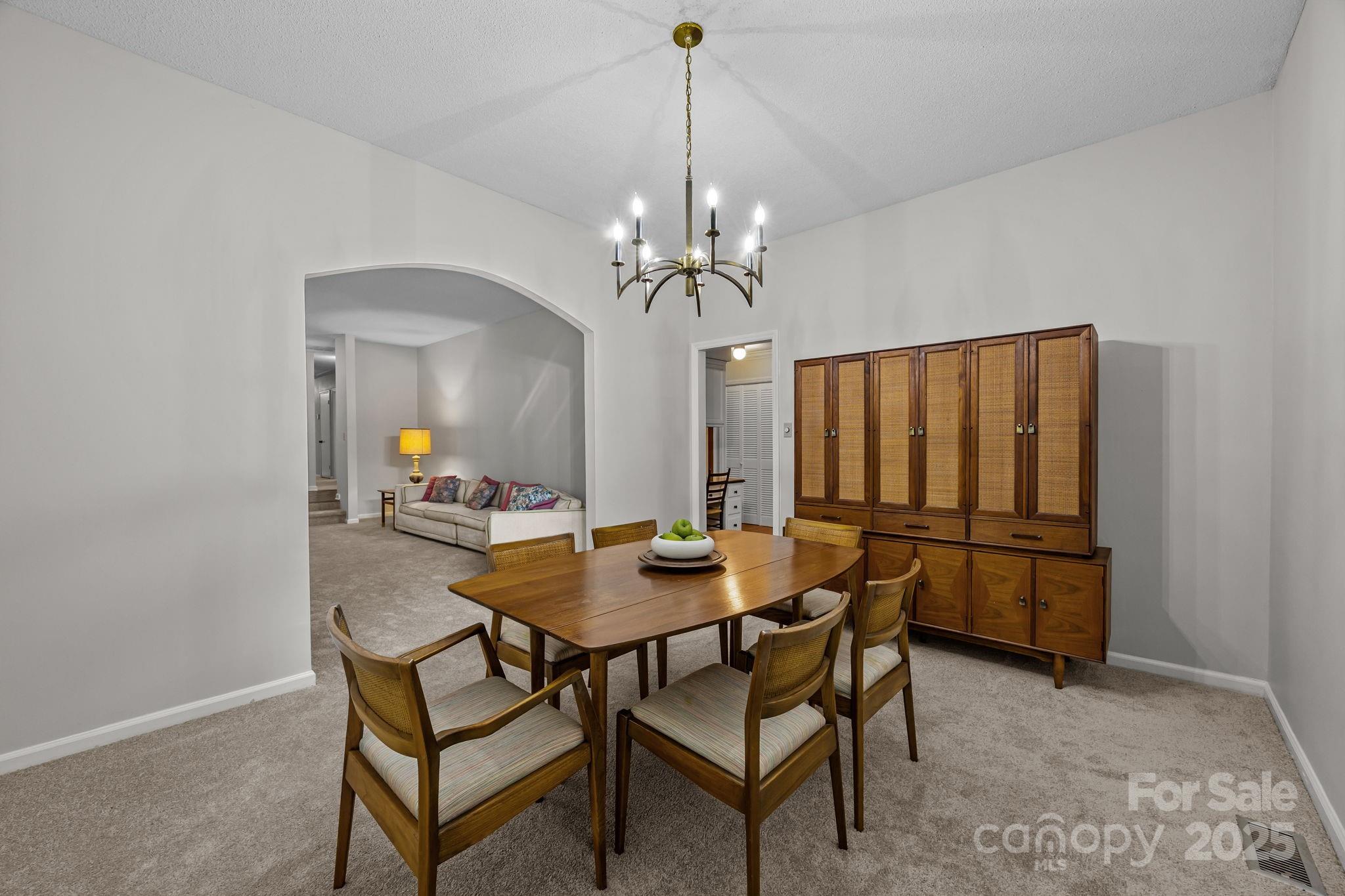 8131 Raintree Lane Charlotte, NC 28277 - Photo 9 of 26 Gallery Image 9