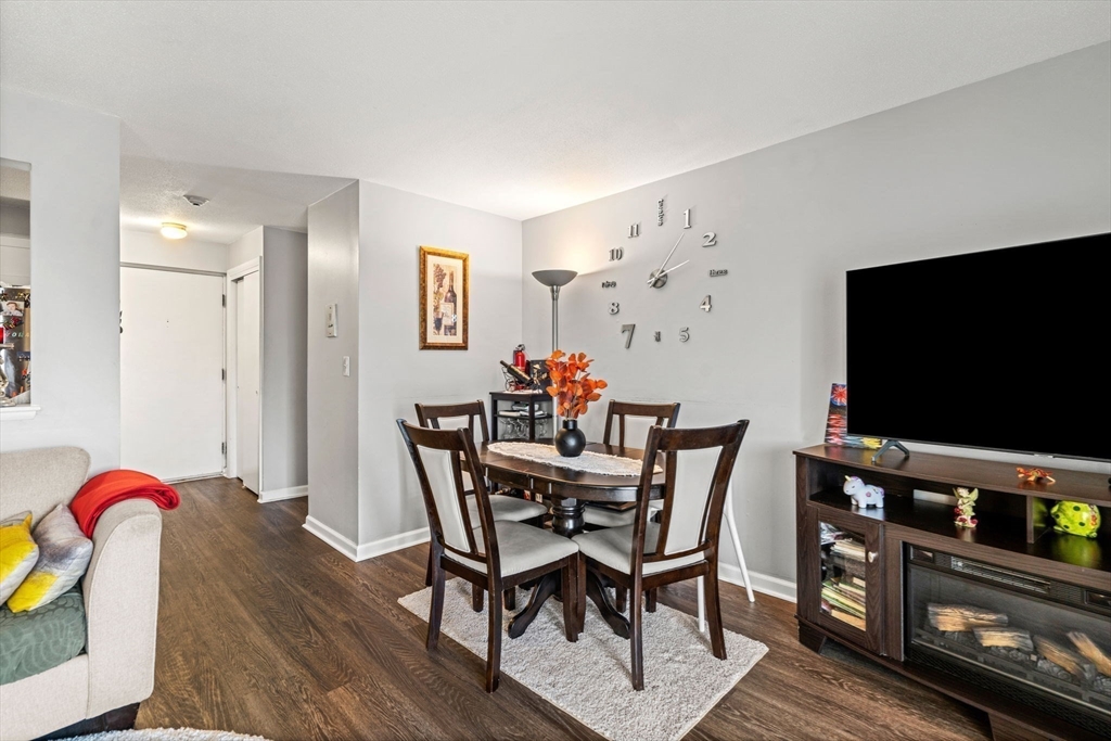 45 Oval Road, Unit 36 Quincy, MA 02170 - Photo 8 of 34 Gallery Image 8