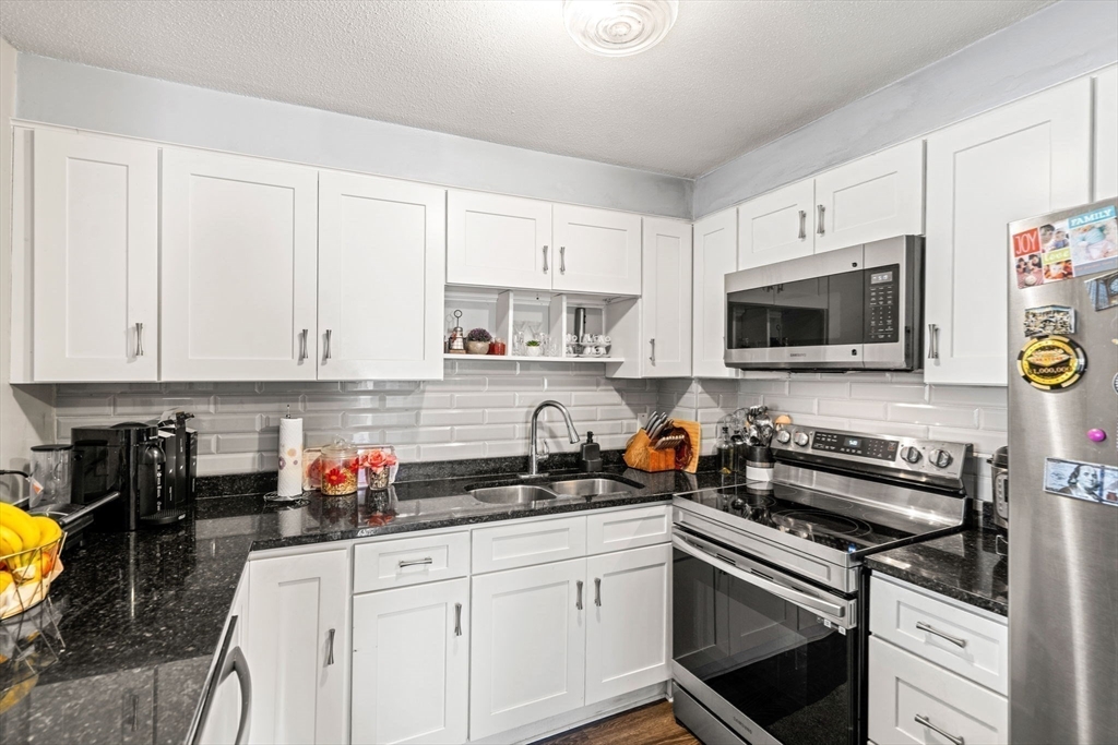 45 Oval Road, Unit 36 Quincy, MA 02170 - Photo 9 of 34 Gallery Image 9