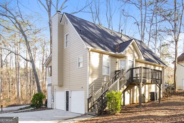 a building view with a outdoor space