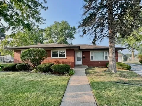 $240,000 | 16535 Elm Court, South Holland, IL 60473