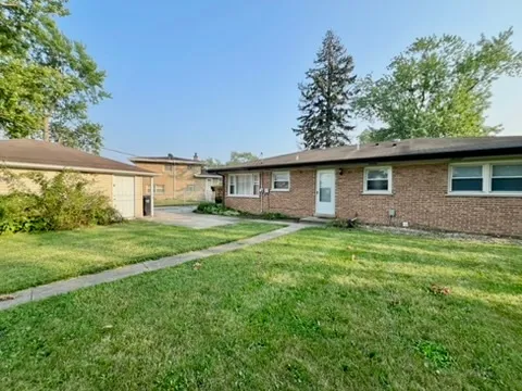 $240,000 | 16535 Elm Court, South Holland, IL 60473