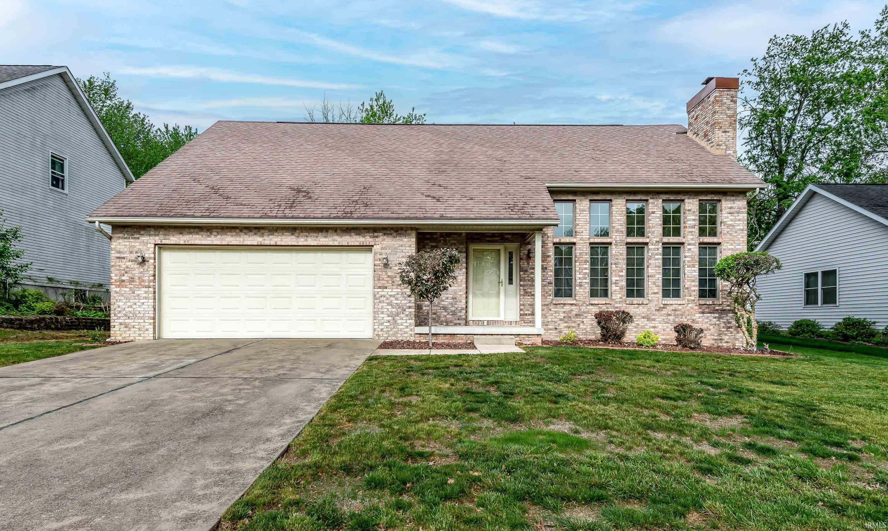 3832 South Laura Way Bloomington, IN 47401 - Photo 1 of 36