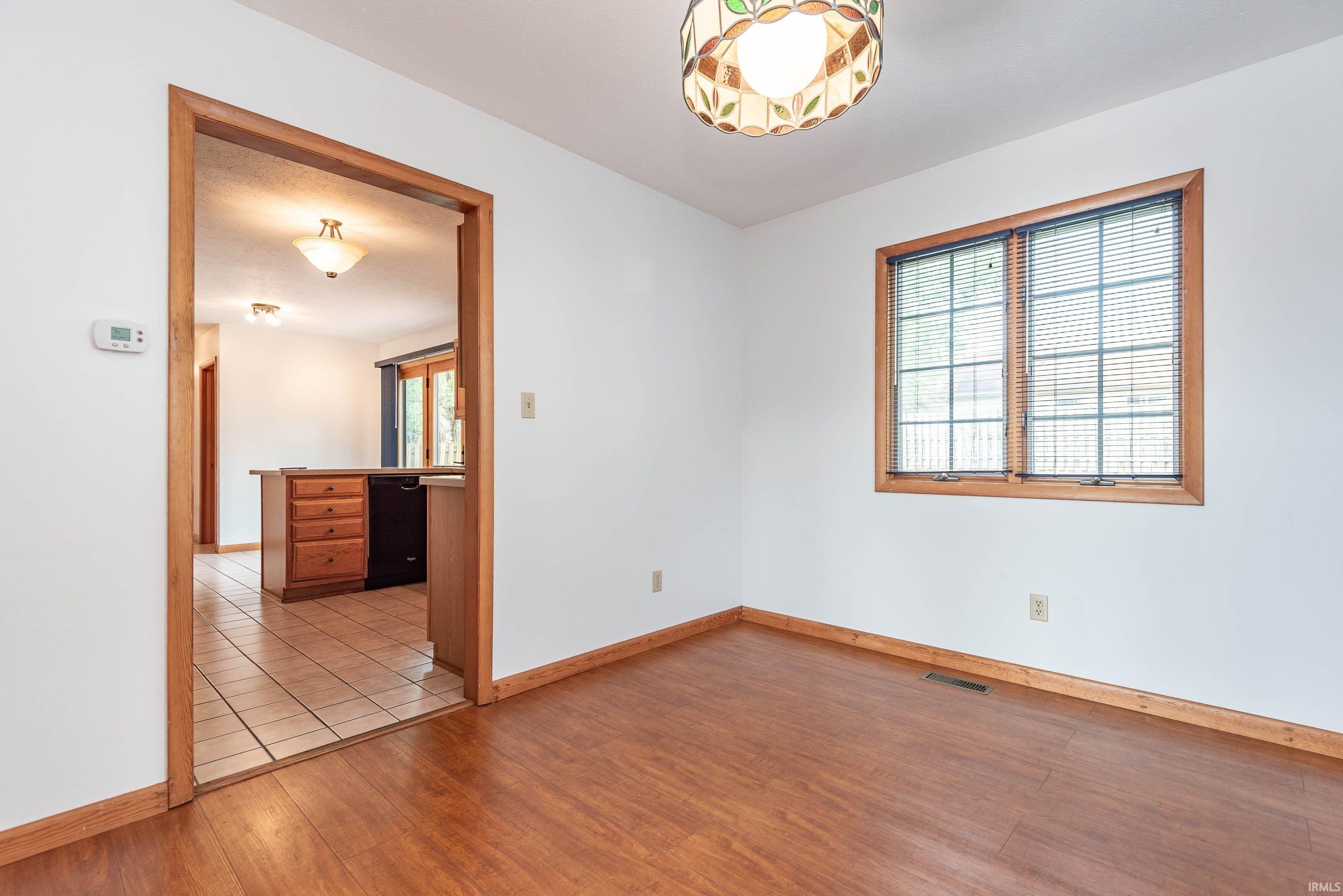 3832 South Laura Way Bloomington, IN 47401 - Photo 11 of 36