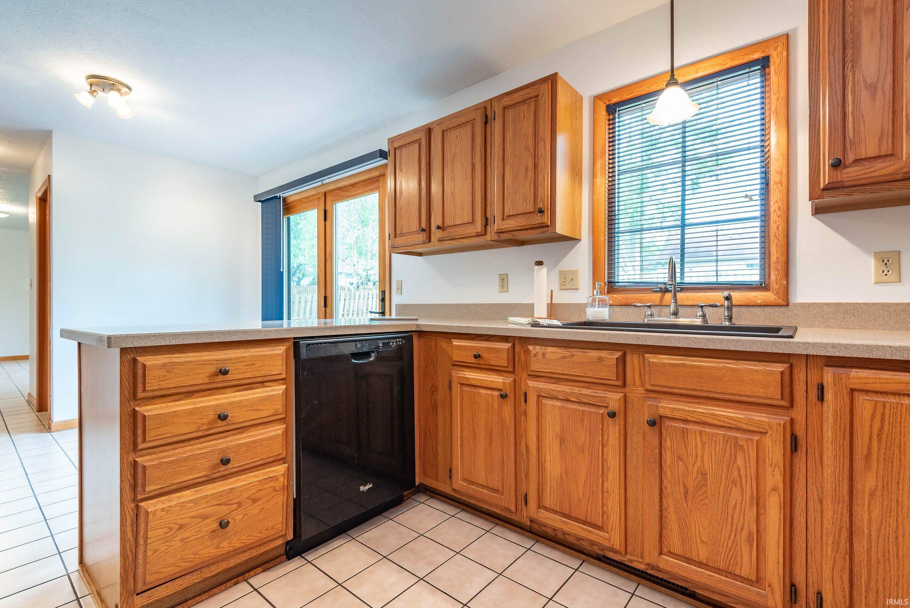 3832 South Laura Way Bloomington, IN 47401 - Photo 13 of 36