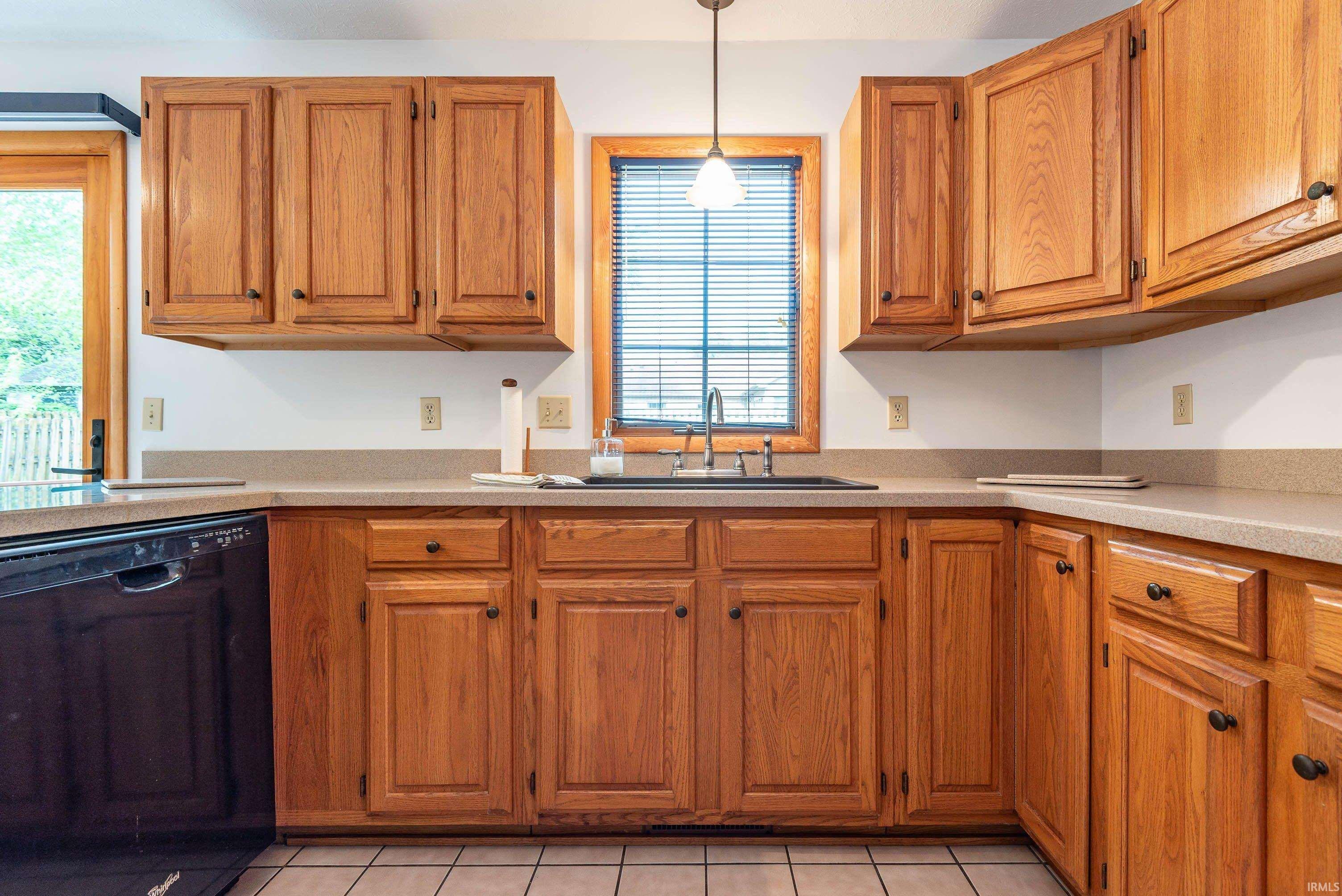 3832 South Laura Way Bloomington, IN 47401 - Photo 14 of 36