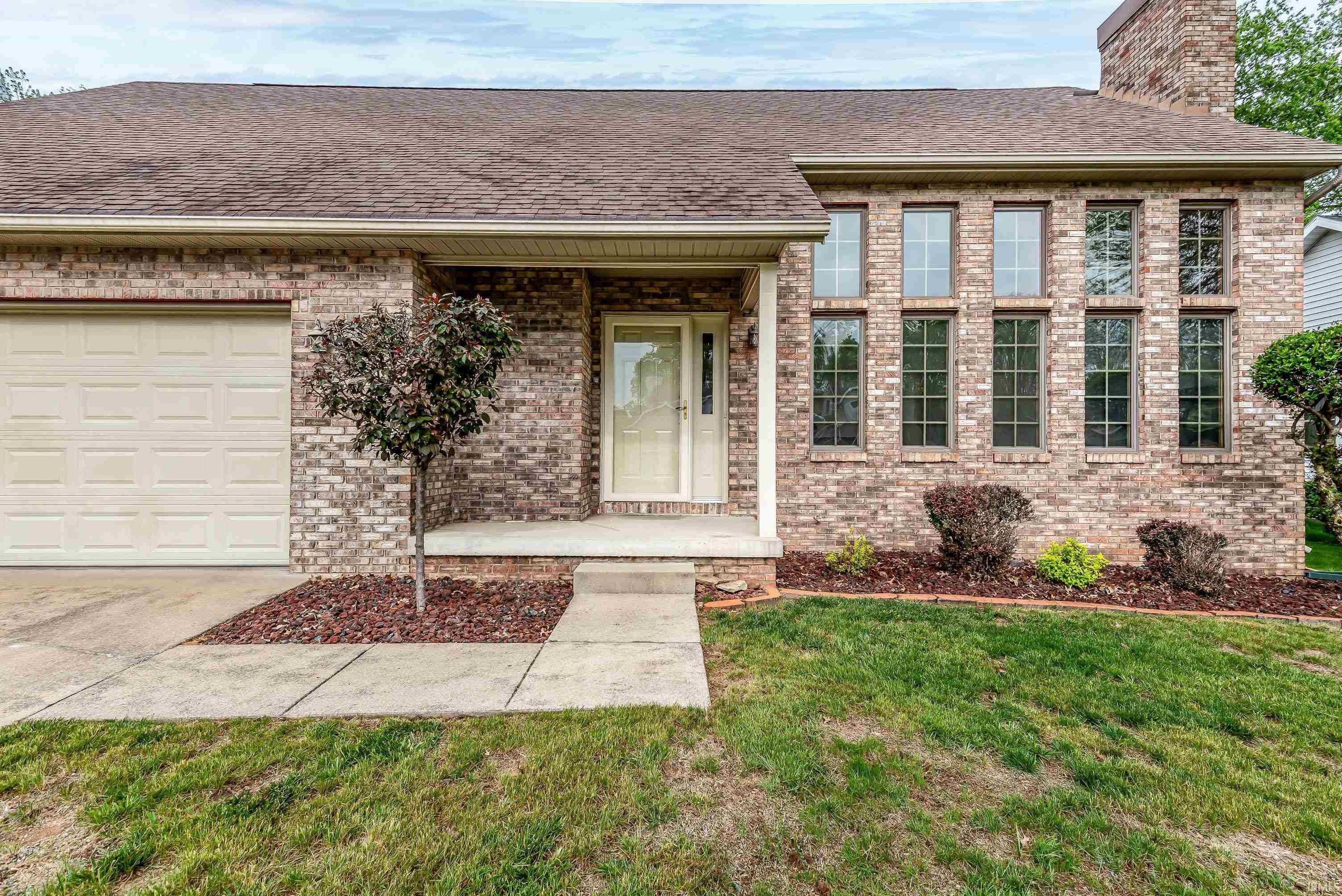 3832 South Laura Way Bloomington, IN 47401 - Photo 4 of 36