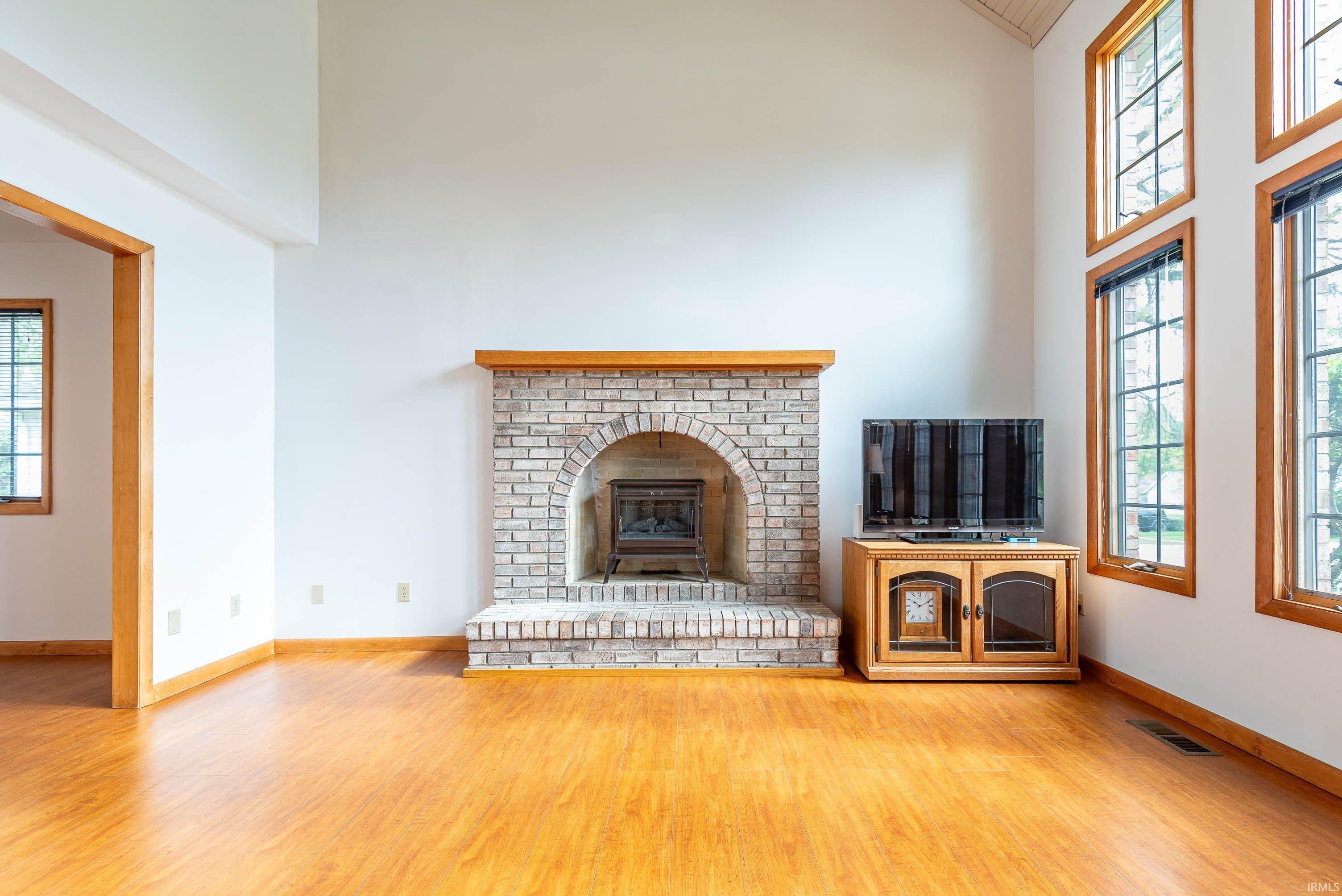 3832 South Laura Way Bloomington, IN 47401 - Photo 7 of 36