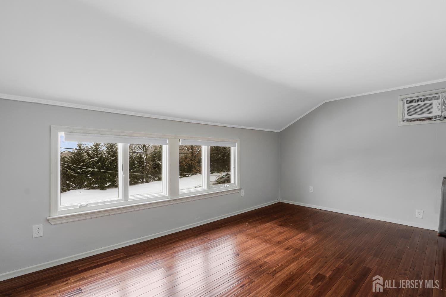 325 Colonia Boulevard Colonia, NJ 07067 - Photo 19 of 38