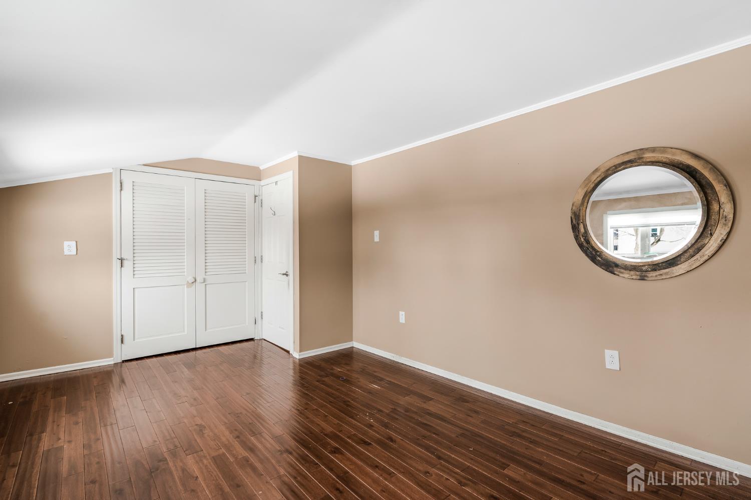 325 Colonia Boulevard Colonia, NJ 07067 - Photo 22 of 38