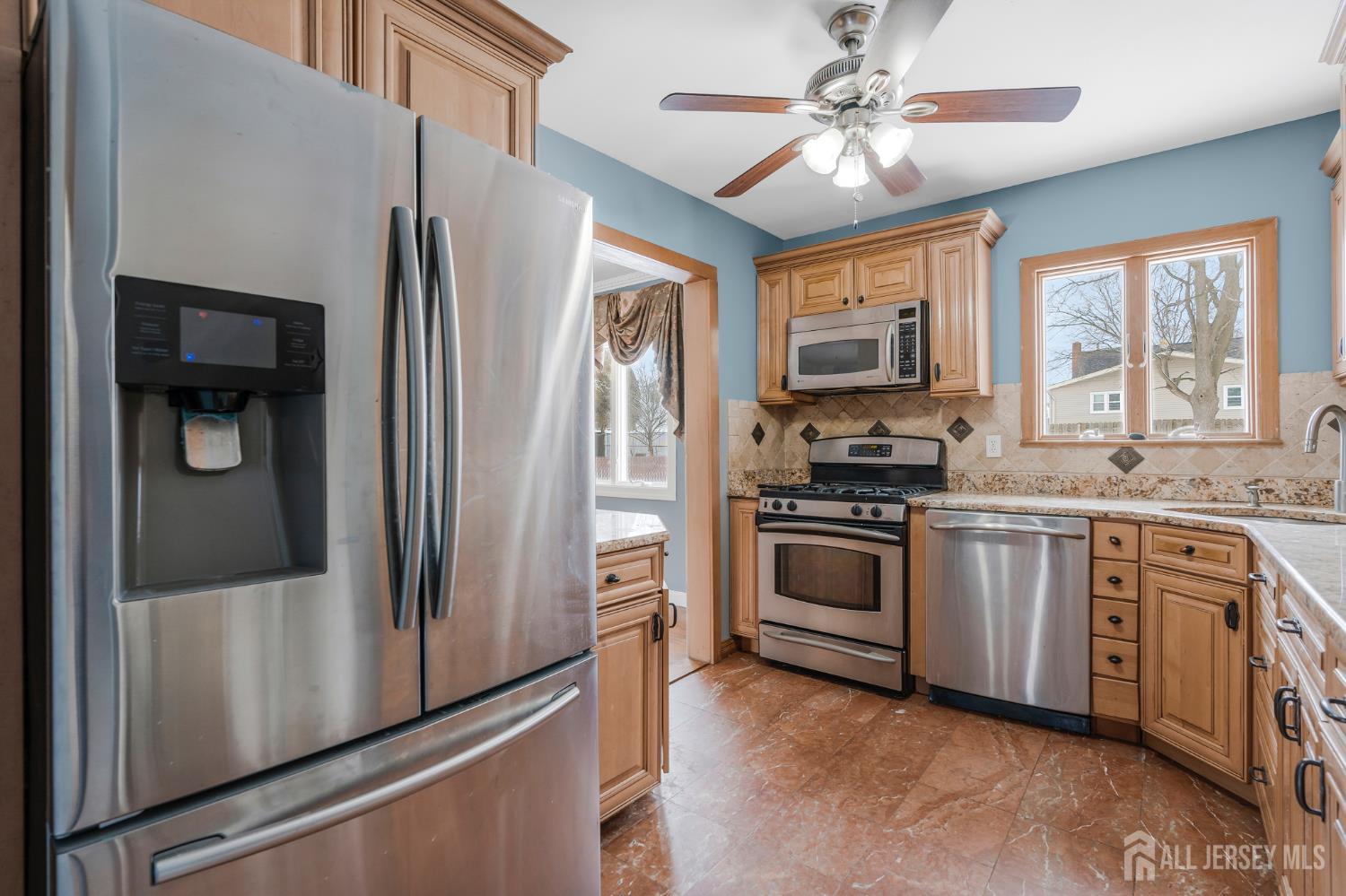 325 Colonia Boulevard Colonia, NJ 07067 - Photo 8 of 38