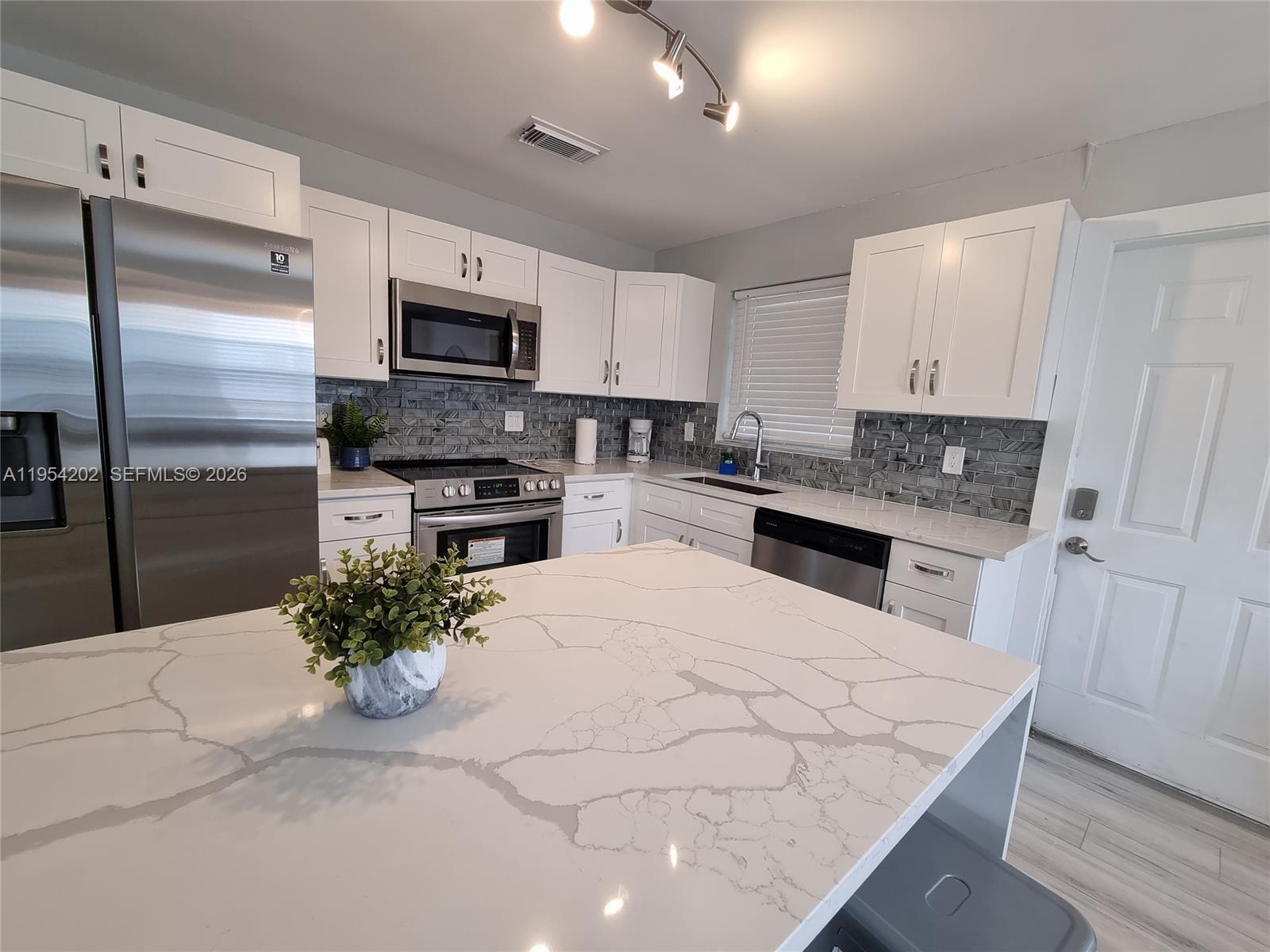 4740 Southwest 43rd Avenue Dania Beach, FL 33314 - Photo 8 of 23