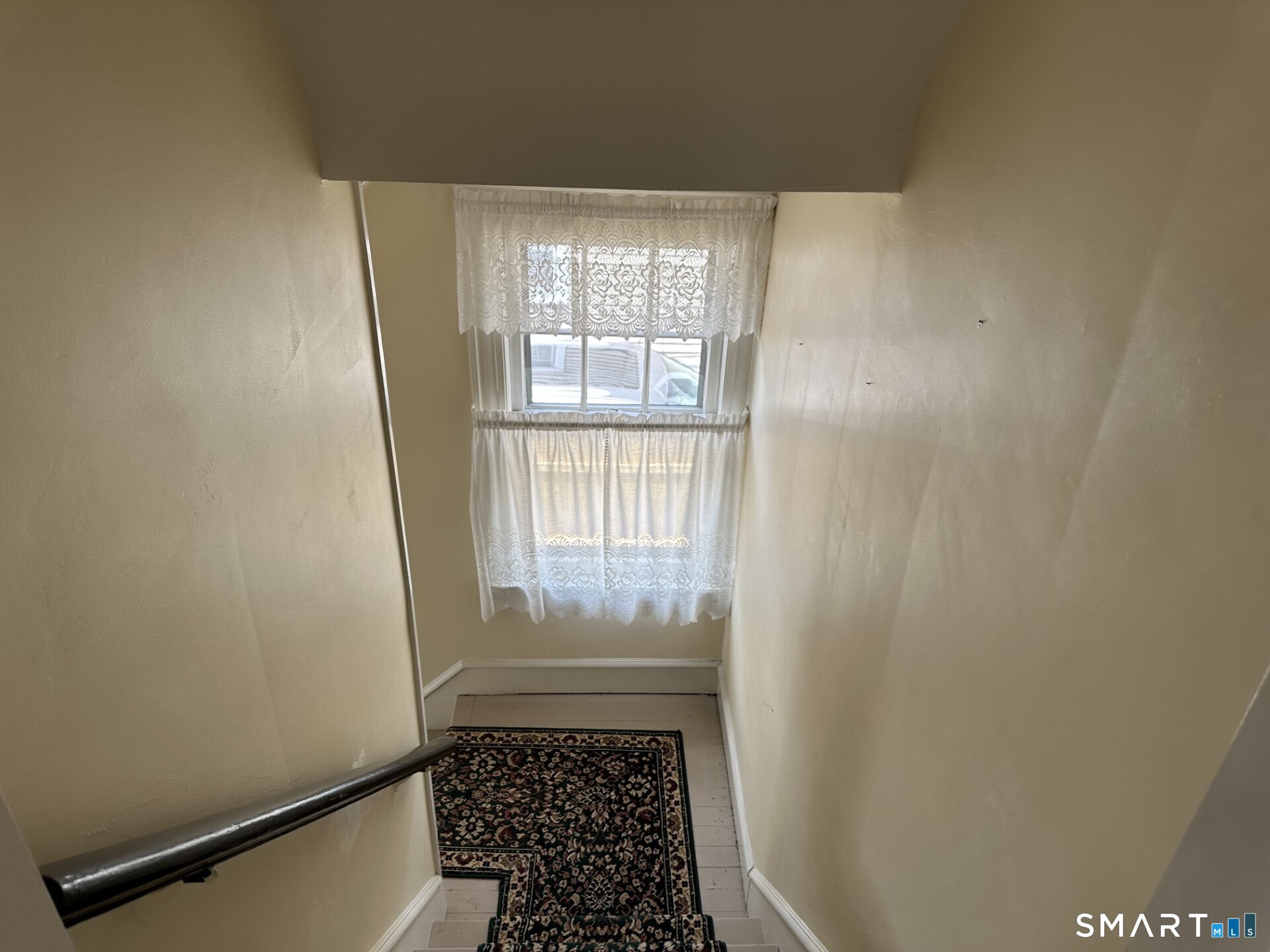 76 Lorenzo Street Torrington, CT 06790 - Photo 3 of 24