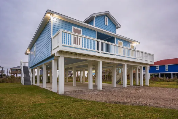 $495,000 | 3261 Pirates Cove, Crystal Beach, TX 77650
