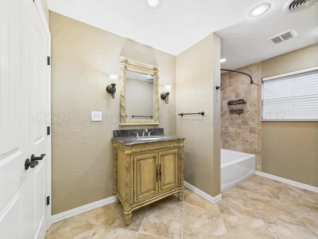 $365,000 | 2537 North Duncan Street, Pampa, TX 79065