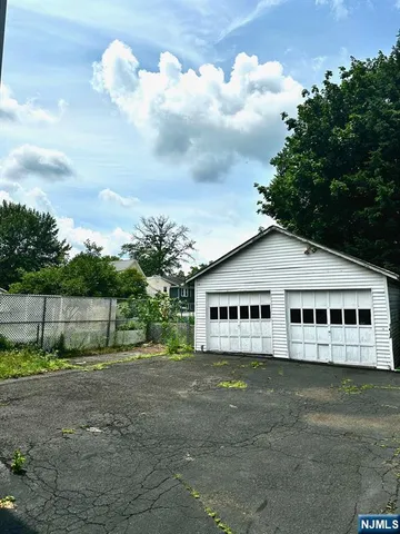 $2,600 | 1760 Winfield Street, Unit 2, Rahway, NJ 07065