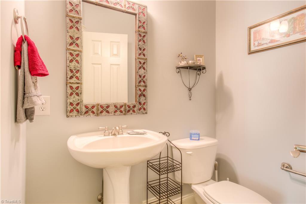 2509 Burch Point High Point, NC 27265 - Photo 12 of 26 Gallery Image 12