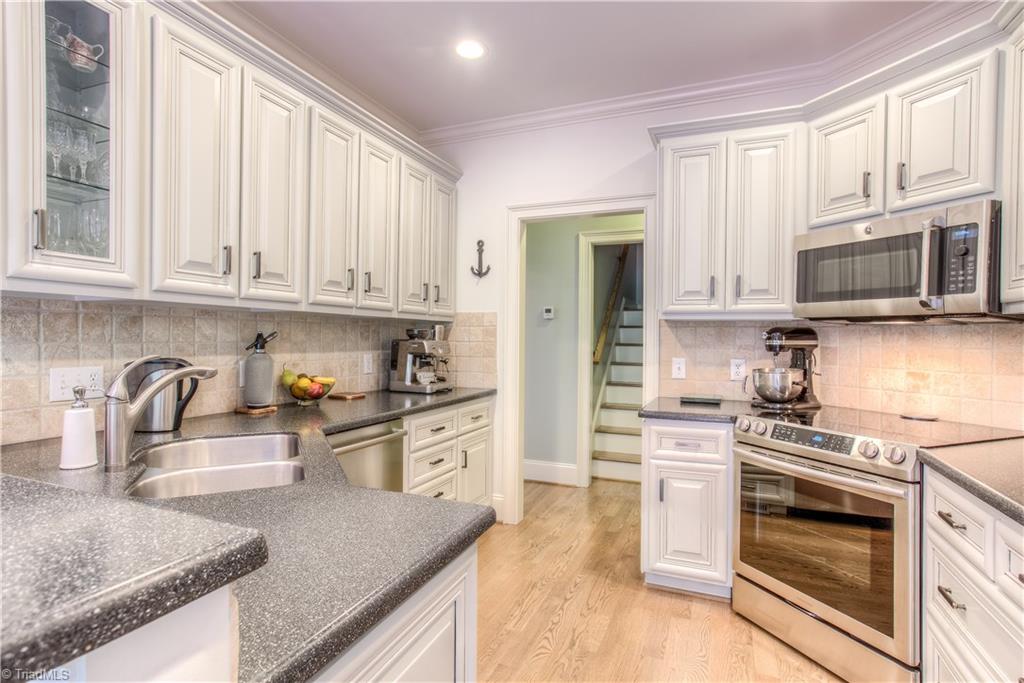 2509 Burch Point High Point, NC 27265 - Photo 8 of 26 Gallery Image 8
