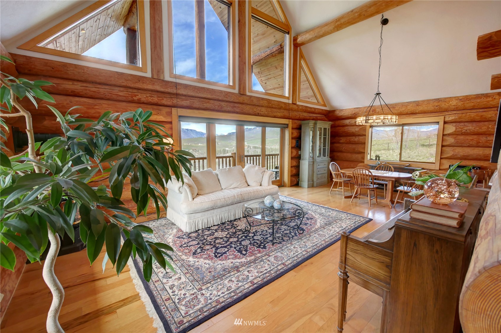 20 Pony Road Winthrop, WA 98862 - Photo 11 of 40