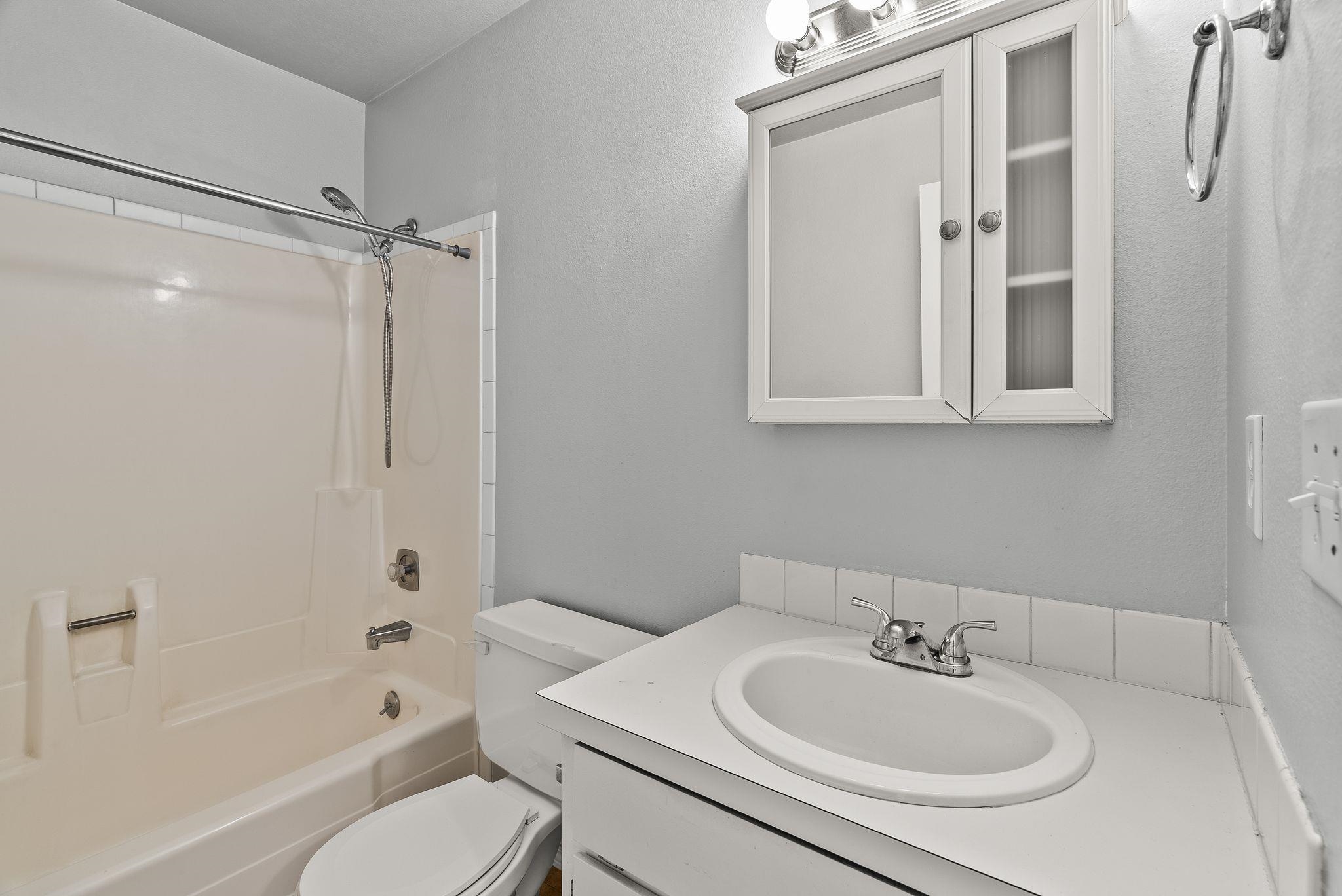 310 North Raymond Road, Unit D7 Spokane Valley, WA 99206 - Photo 17 of 19