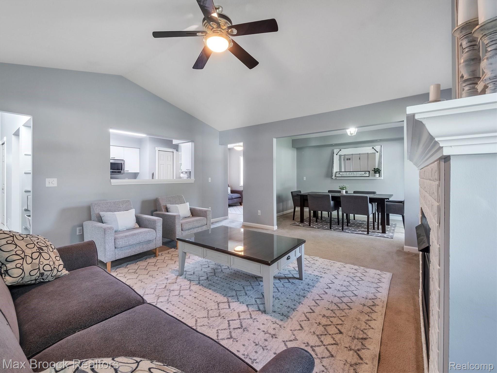 462 South Boulevard West Rochester, MI 48307 - Photo 5 of 44 Smart layout for entertaining.