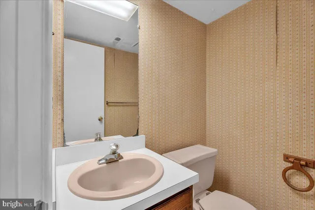 $285,000 | 15 Queen Anne Court, Marlton, NJ 08053