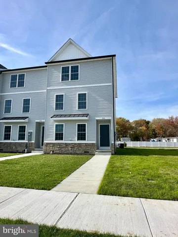 $2,300 | 226 Rojan Road, Dover, DE 19901