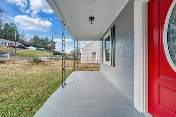 $90,000 | 1920 Daniels Creek Road, Collinsville, VA 24078