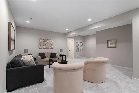 $669,950 | 25104 West 141st Terrace, Olathe, KS 66061