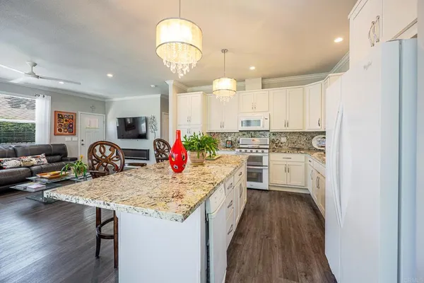 $565,900 | 4650 Dulin Road, Unit 192, Fallbrook, CA 92003
