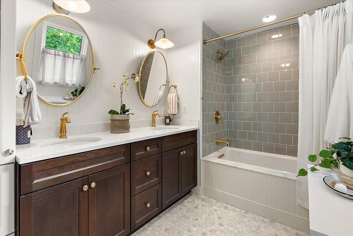 1575 Earhart Road Ann Arbor, MI 48105 - Photo 20 of 60 056-1575 Earhart-56