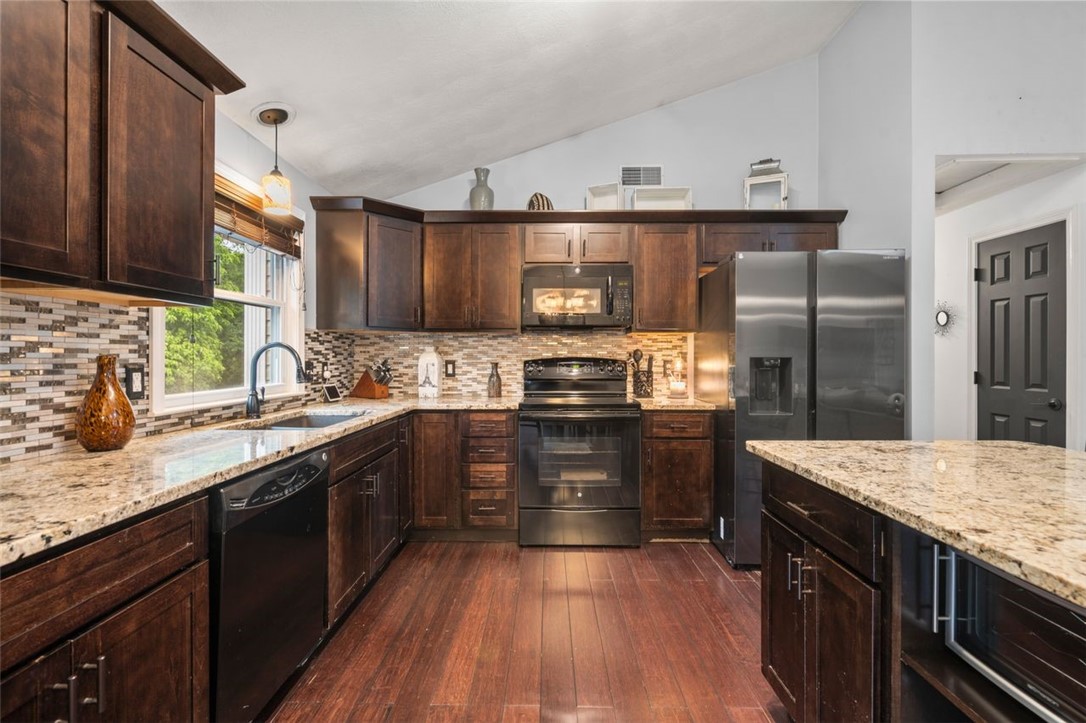 2372 Diamond Hill Road Cumberland, RI 02864 - Photo 17 of 39